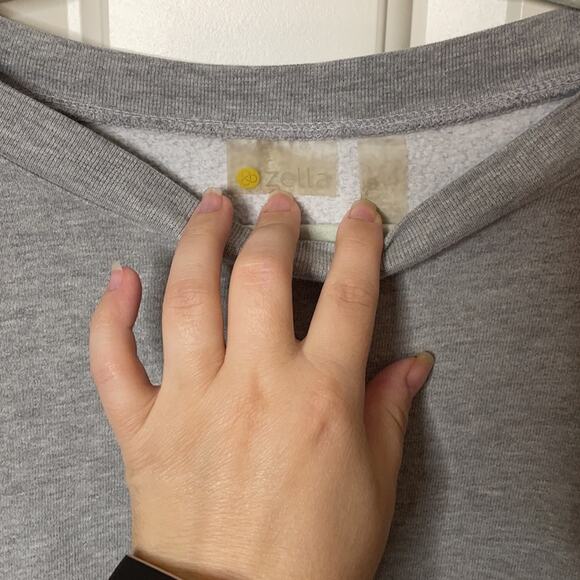 Zella gray sweatshirt ruched sleeves small - Picture 5 of 7